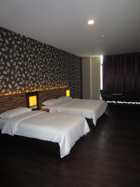 Waterfront Boutique Hotel Port Dickson Zimmer foto
